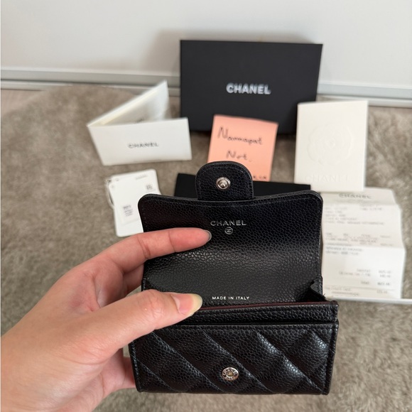 Chanel Classic Card Holder - Picture 13 of 16